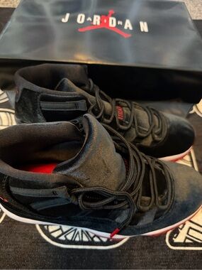 Womens Air Jordan 11 Retro Bred Velvet Black Gym Red Size 10.5 with Box